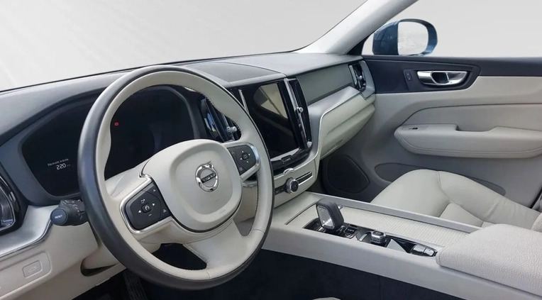 Volvo XC 60 cena 178800 przebieg: 40500, rok produkcji 2022 z Chełmża małe 37